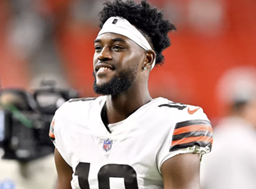 David Bell Announces Heartfelt Retirement from NFL After Devastating Injury